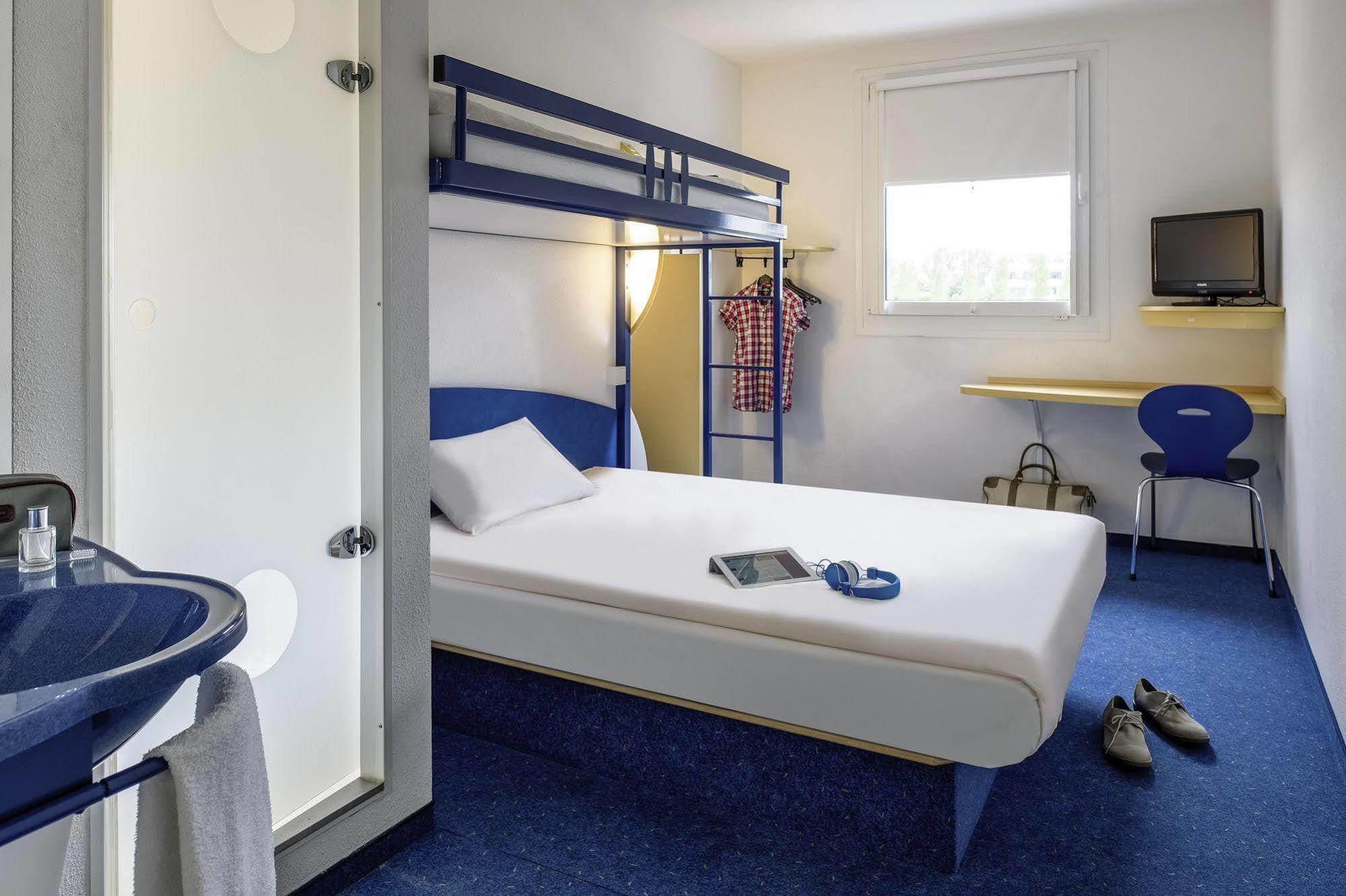 Ibis Budget Cergy St Christophe Esterno foto